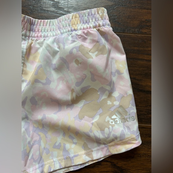 Toddler Girl adidas Tee and Shorts Set - 2T - Picture 10 of 10